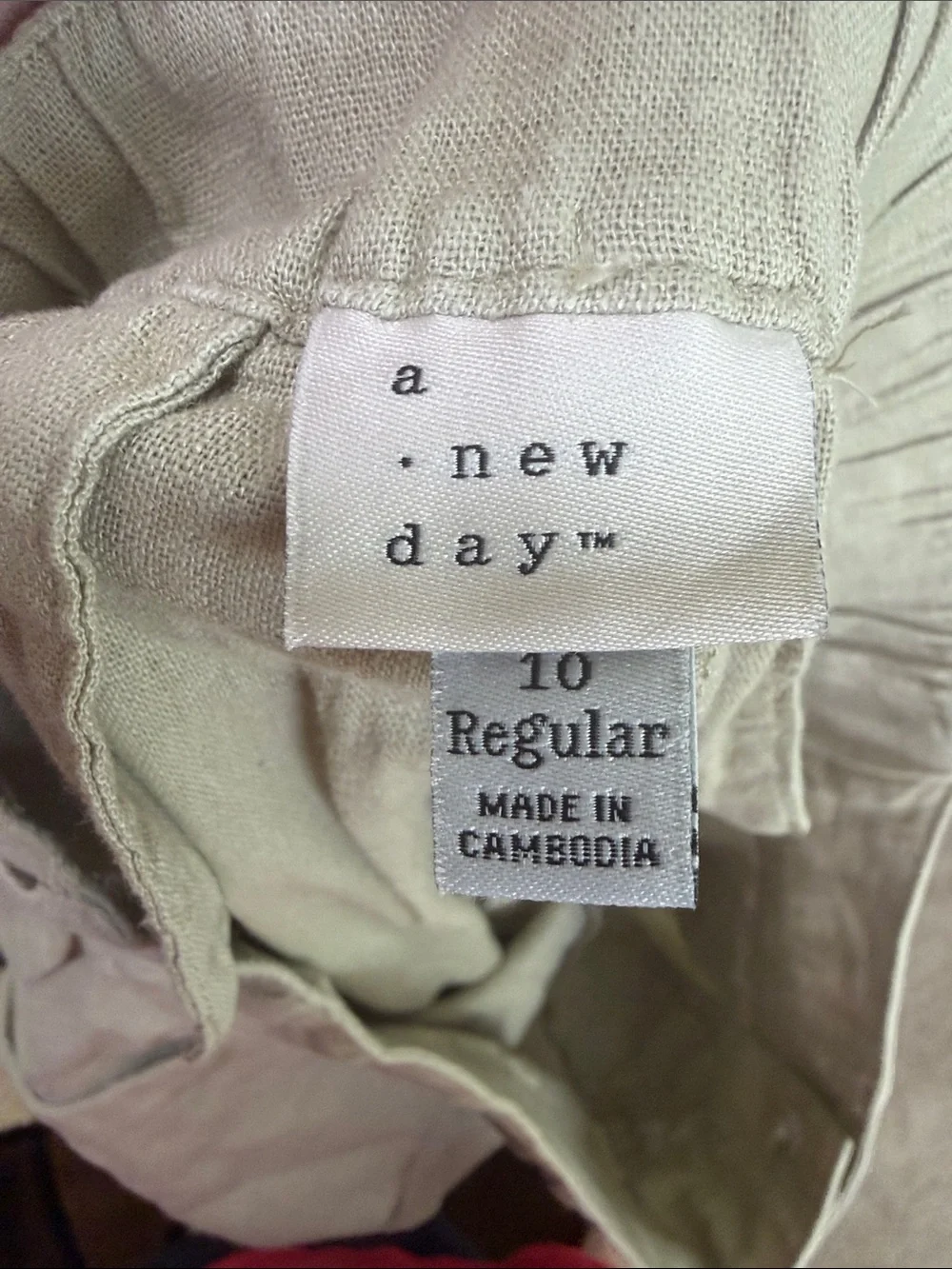 Lightweight Casual Pants in Light Olive